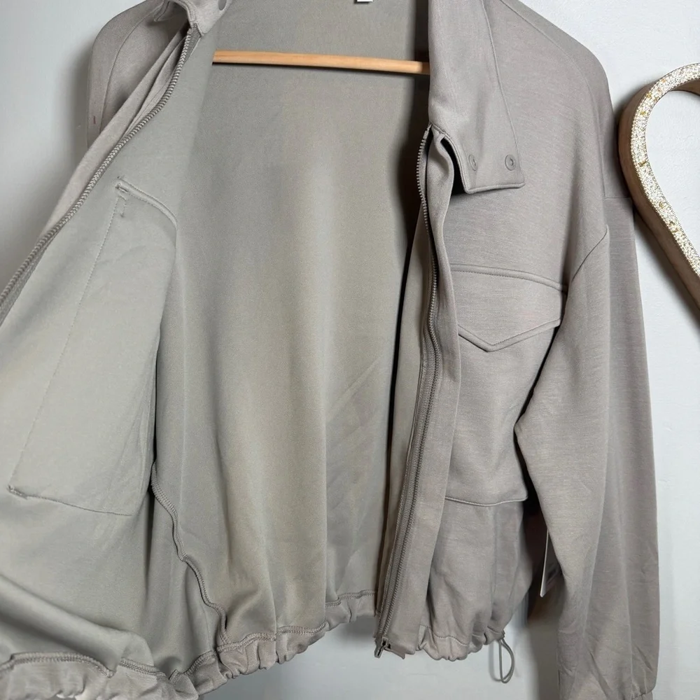 Yogalicious Softlite Scuva Autumn Jacket Utility Streetwear MEDIUM Light Grey